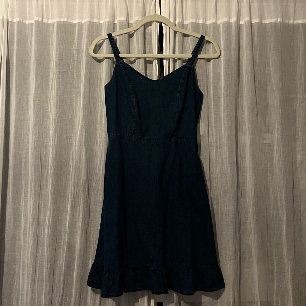 Old navy denim dress with ruffle hem XS NWOT